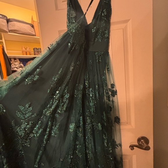 Baltic Born Soieblu Emerald Sequined Floral detail, Size L - Picture 8 of 9